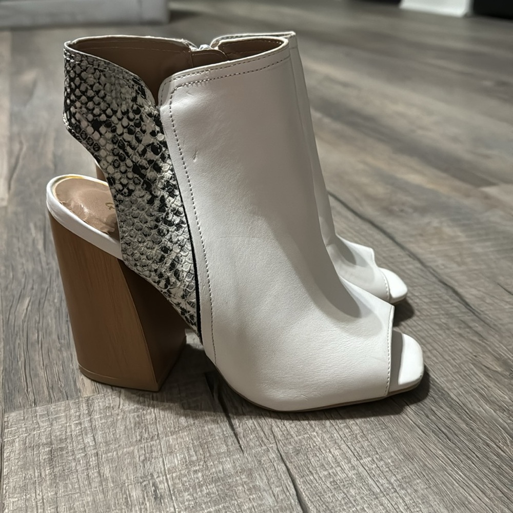Heels!! - Picture 2 of 5